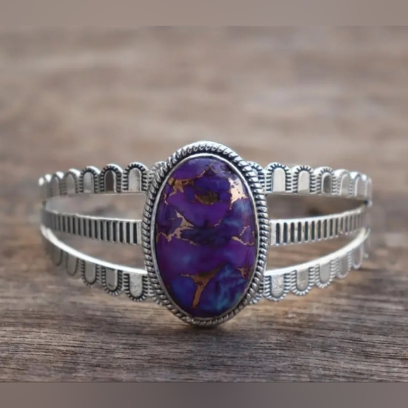 New! Elegant Purple and Silver Bracelet NWT! - Picture 3 of 3